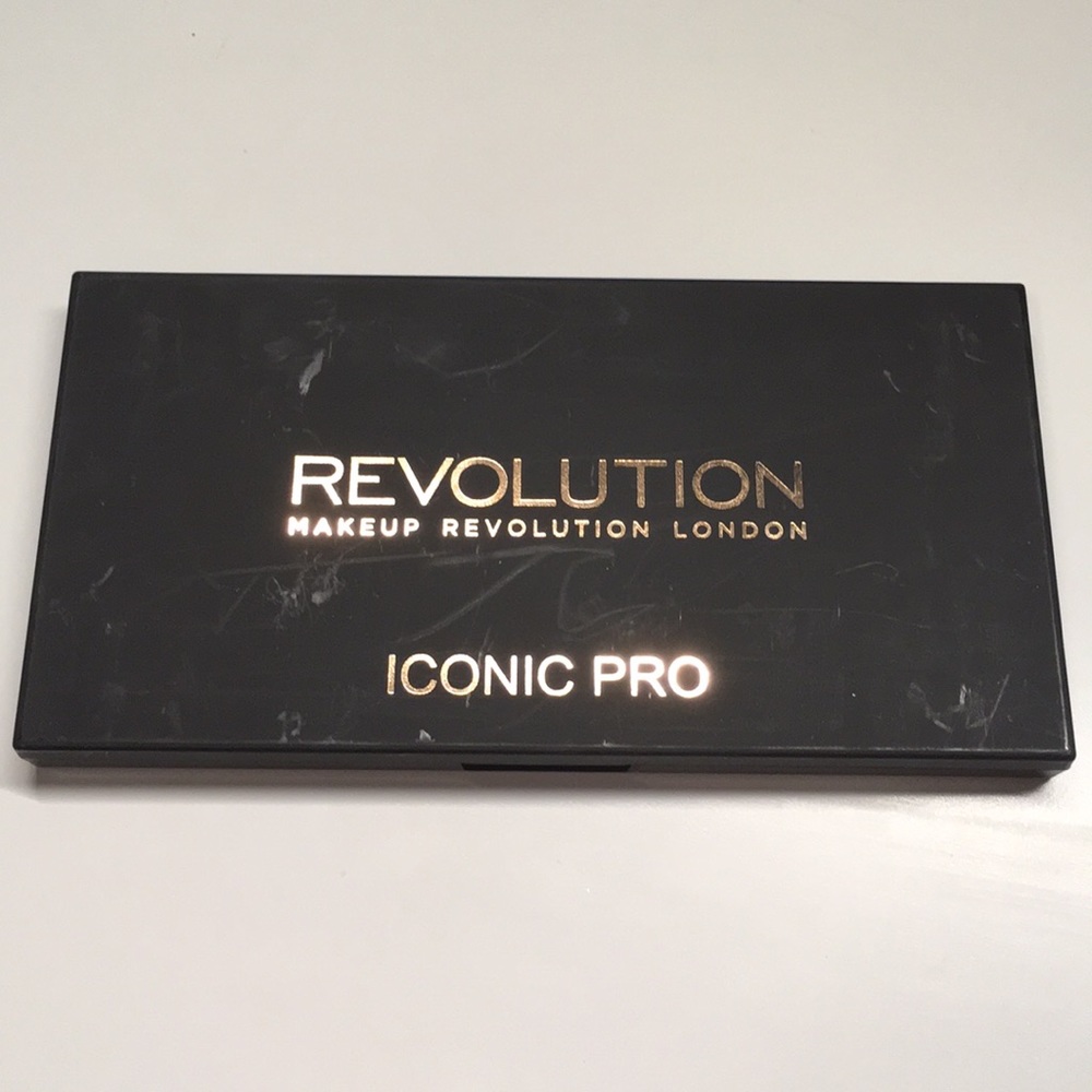 Makeup Revolution Iconic Pro 2 Palette